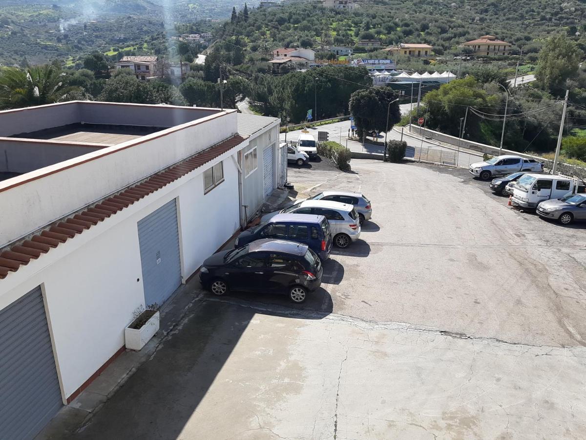 Il Moro Di Sicilia Apartment Терміні-Імерезе Екстер'єр фото